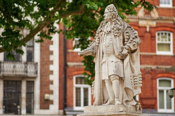 Statue in London